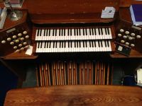 organ music  