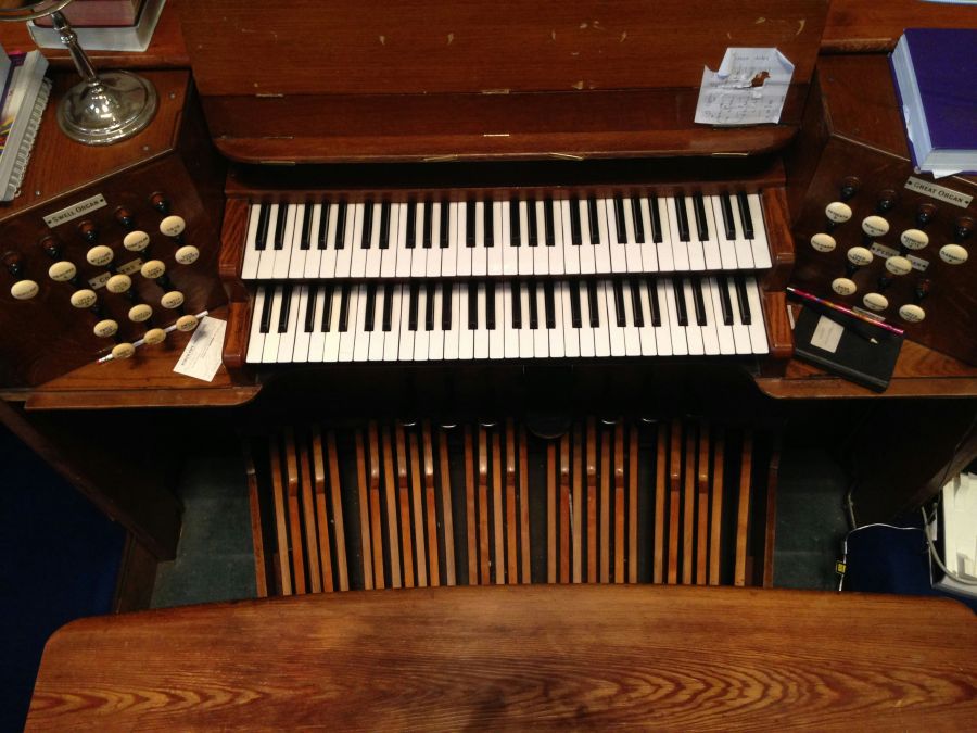 organ music  