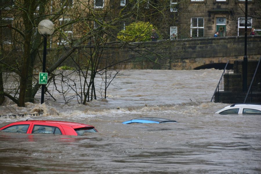 flooding Bingley Floods 2015 Boxing Day - Brown Cow Bingley  flooding,natural disaster,bingley