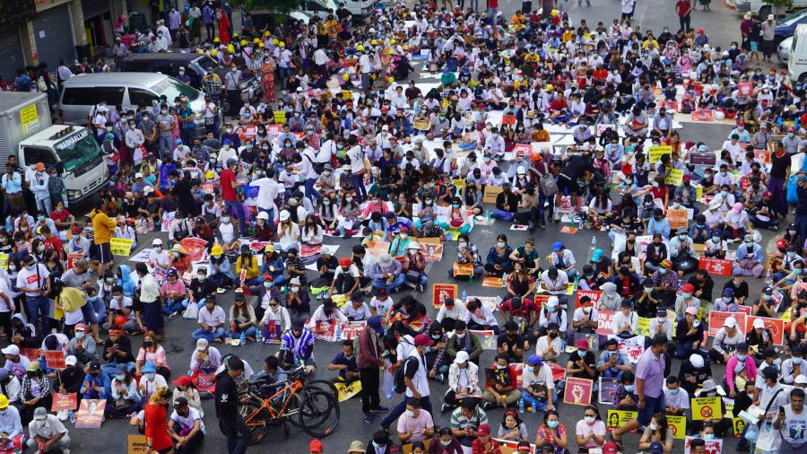 Strike Salaries Crowded people strike to military junta
YGN, Myanmar strike,protest,banner