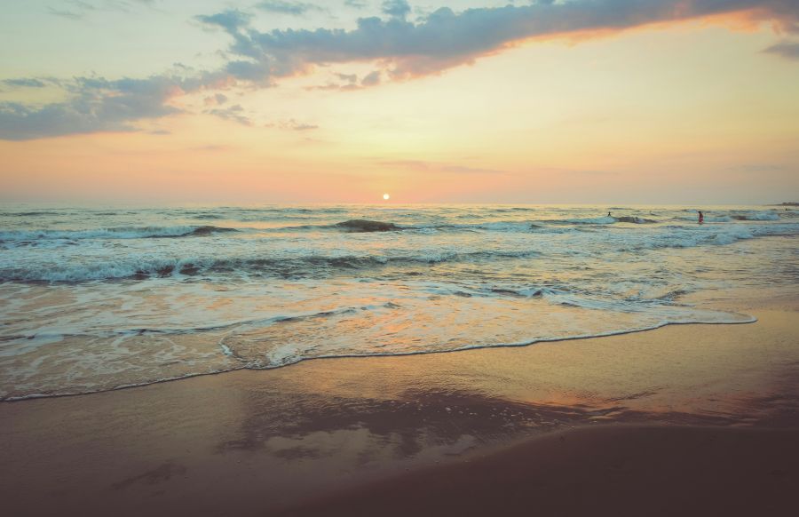 beach San Lorenzo sunset reflected in the sea 