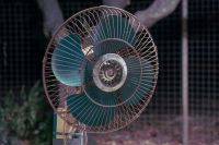 heat waves You definitely need one of these once you live in a heatwave!!! 