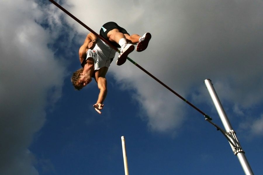 pole vault Keywords: Sport. atletics, pole-jumping
Photo message: The skye is the limit, Aim high 