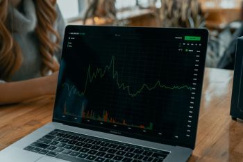 Interest rates GME Stock Chart on Robinhood App! | Via techdaily.ca | #stocks #finance #investing #gme #stonks #citadel  