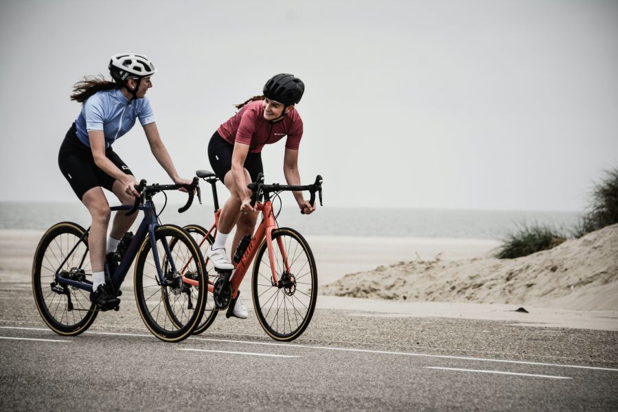 Cycling Girls on Fons racebikes 