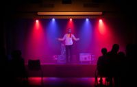 comedy show ⛩ Please support me by crediting my website michelgrolet.com or my Instagram @garnet_photographer !  
