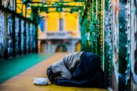 Begging BeggingSolicit L’ELEMOSINA milan,italy,homeless