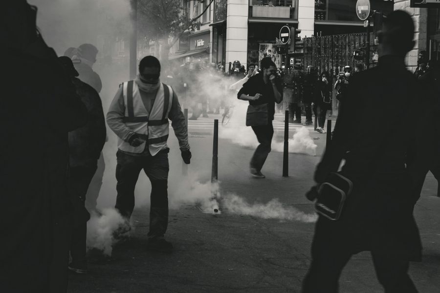 Acte vandalisme Police fires tear gas at Yellow Vest demonstrators during the 25th weekend of protests in the streets of Lyon, France.

Police violence is at its highest since the 1950s. There is an extensive use of tear gas, sting-ball grenades and LBDs (