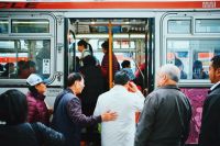 Public transportation  train,person,enter