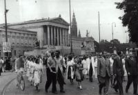 Missing teenager Student strike in Vienna. Demonstration train on the ring in front of the parliament. 1953 grey,woman,protest