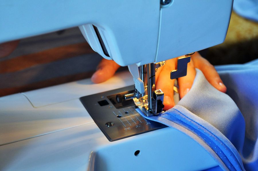sewing machine Sewing a skirt