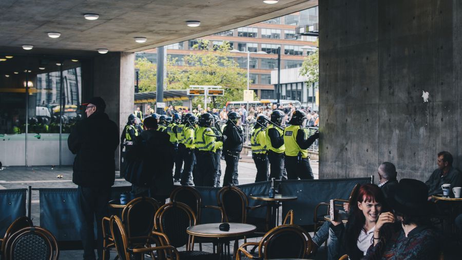 Far right Manchester demonstration police,chair,edl