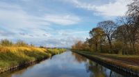 Canal Journée paisible au fil de l'eau, sur le canal aux couleurs de l'automne... 