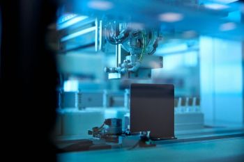 Technology Innovation Samples processing in lab. Transport to analyzer.