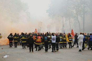 Firefighters protest Protest by Place de la République in Paris