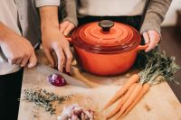 Arrest Knife  knife,le creuset,onion