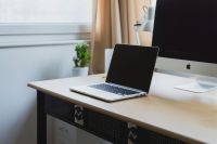 Pongistes Table Laptop on a neat desk minimalism,mac,minimal