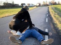 accident road https://testen.no image for lifesaving help on the road with CPR after traffic accident image taken for <a href="https://testen.no">teoritentamen</a> 