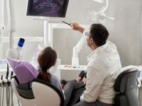 dentist  