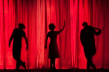Theater My brother recently landed a feature role in an amateur theatre production of “Singing In The Rain”. Despite what the title infers - there is nothing amateur about it. Production value is high, and the acting takes you out of the auditorium and into your own magical sing-song world. Needless to say - a very proud brother right here. 
