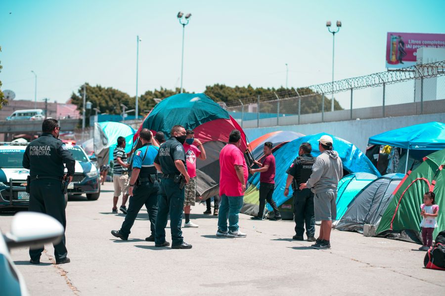 migrants border  
