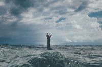 drowning safety Cause they’ve been swimming in the wrong waters. Now they’re pulling me down. 