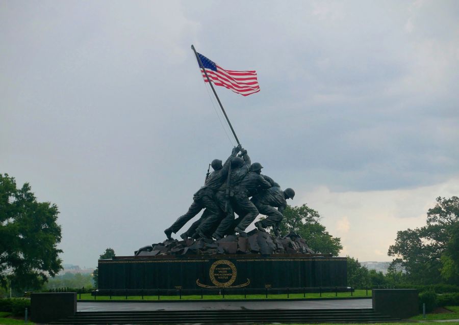 memorial soldiers  