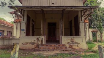 Vacant housing abbandoned house