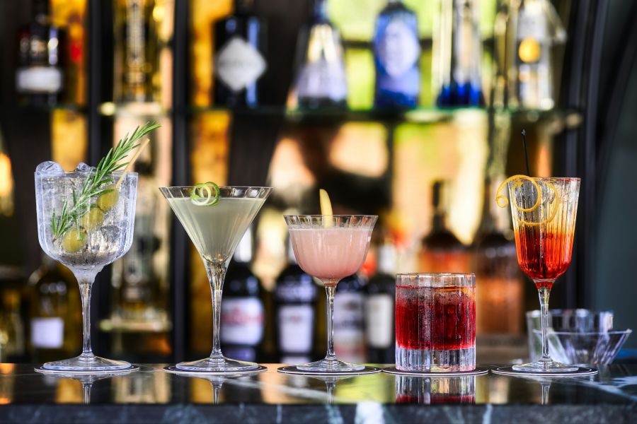 cocktail bar Cocktails 