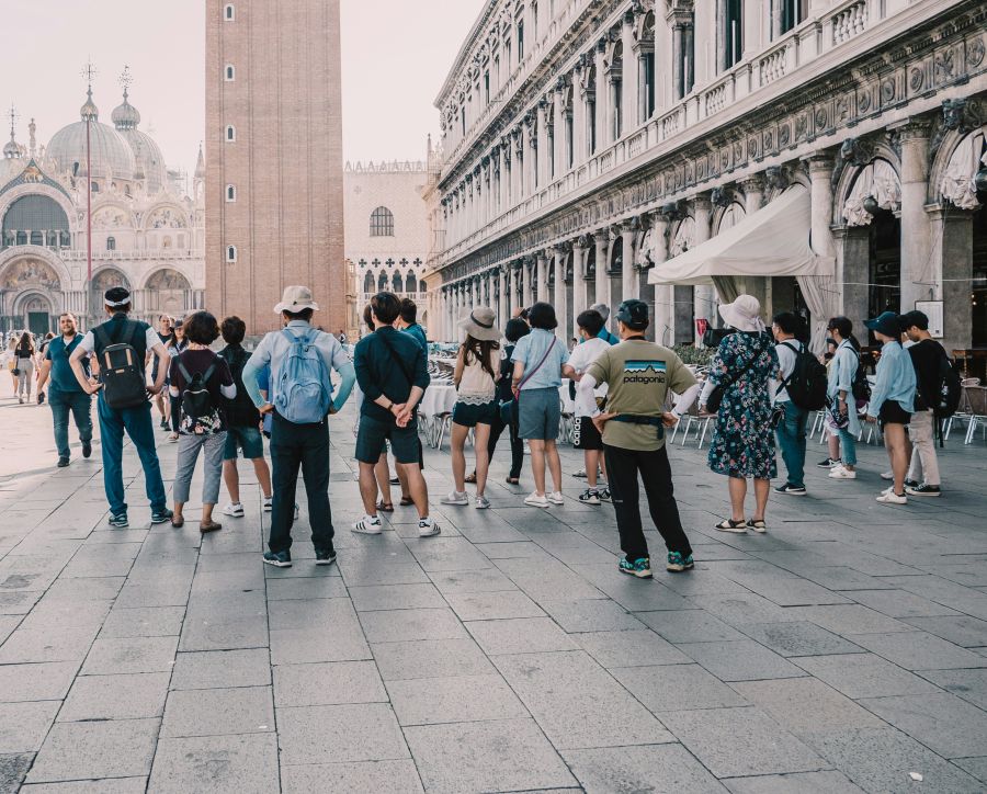 tour guide Tourist group on Piazza San Marco 