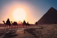 Egypt Influences of the past —
Stories, desire and a vivid imagination
attract people to this place. 