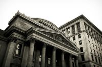 Robbery Bank columns on montreal building bank,montreal,grey