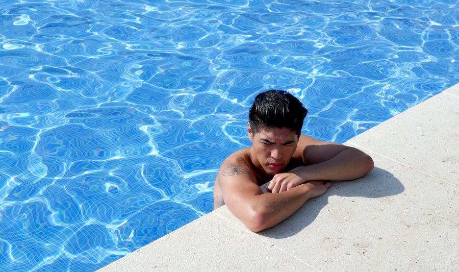 Piscine Instagram : @oxydecolors  male,man,vacation