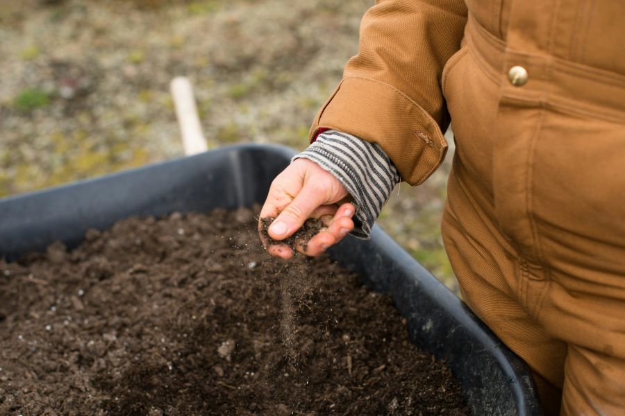 Farmer Photography by Zoe Schaeffer, zoeschaeffer.com and instagram.com/dirtjoy  soil,nature,regenerative agriculture