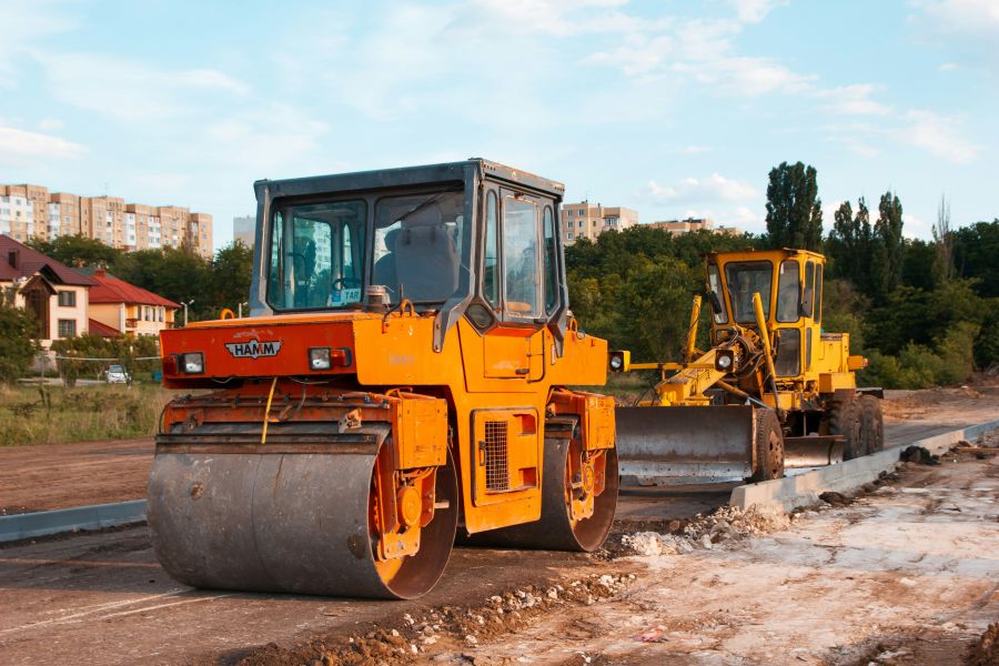 Road construction Construction of a road and new cottages in the private sector. Don't forget to credit the author, please) молдавия,chișinău,paver