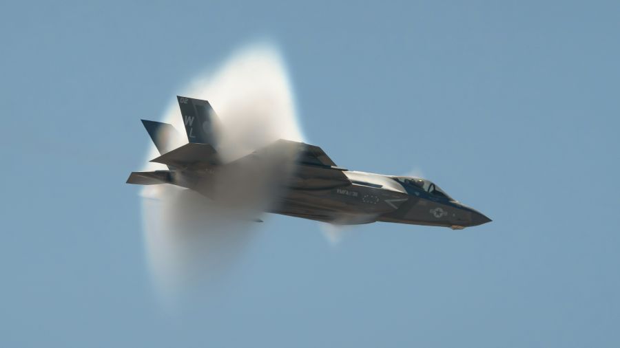 F 35  