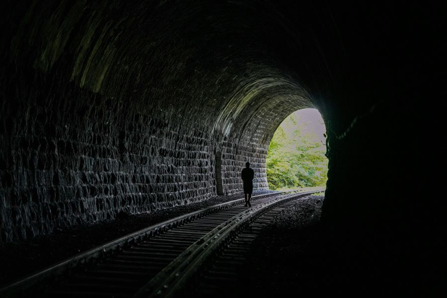 Tunnel railway  