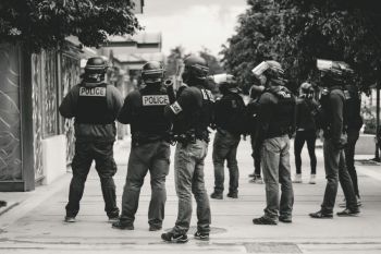 party police High police presence in Lyon, France, during the 25th weekend of the yellow vests movement.

Police violence is at its highest since the 1950s. There is an extensive use of tear gas, sting-ball grenades and LBDs (defense ball launchers) against largely peaceful protesters. The policeman in the middle holds a LBD. The use of LBDs, that can cause serious injusries, is highly controversial. As of now (May 5th), 292 persons claim to be seriously injured by rubber balls, 23 persons lost an eye an 