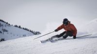 Skiing She shreds morgins,schweiz,grey