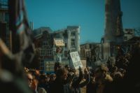 protest city  