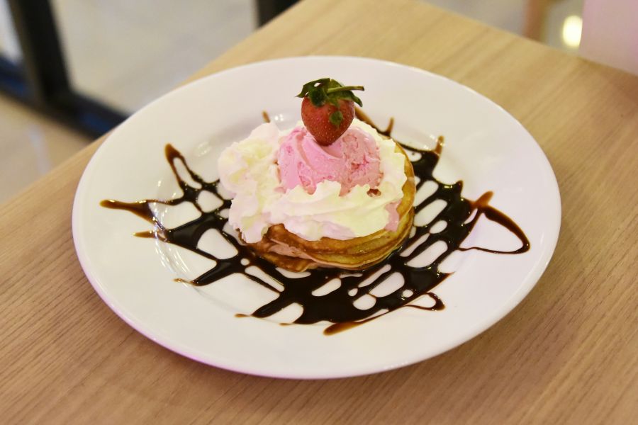 Delicious cuisine Ice cream Dessert food,cream,dessert