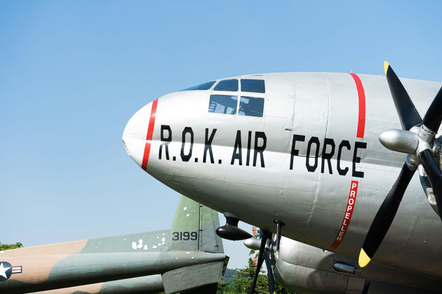 pour Airplane airplane,aircraft,airforce