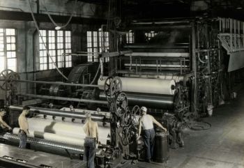 Paper industry St. Helens Pulp and Paper Company Original Collection: Visual Instruction Department Lantern Slides Item Number: P217:set 053 020