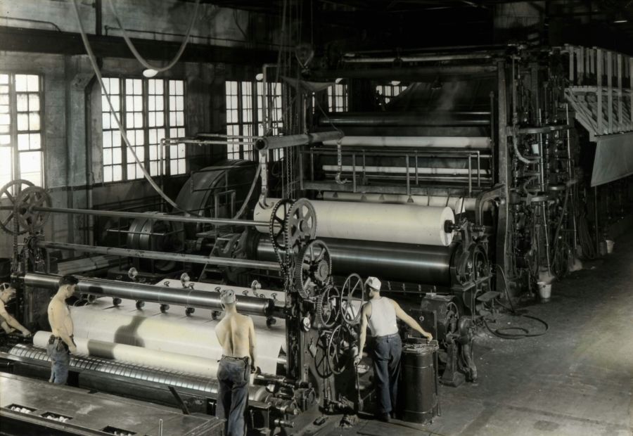 Paper industry St. Helens Pulp and Paper Company Original Collection: Visual Instruction Department Lantern Slides Item Number: P217:set 053 020 